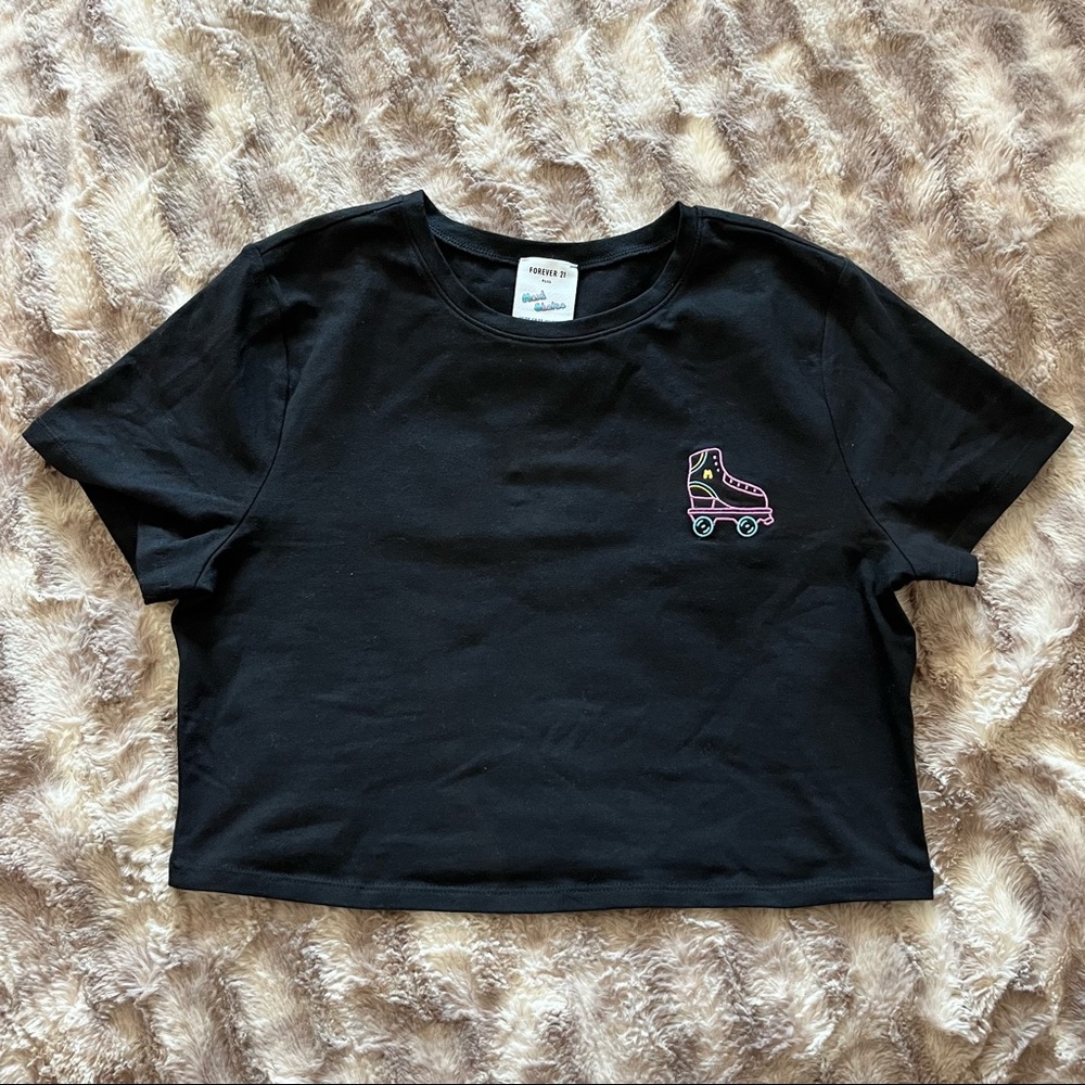 Moxi x Forever 21 Black Rollerskate Cropped Baby Tee